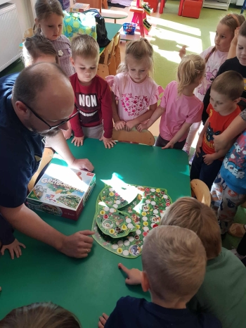 f3fc069f-7f8c-45b7-bdf5-1b8232f0b49a