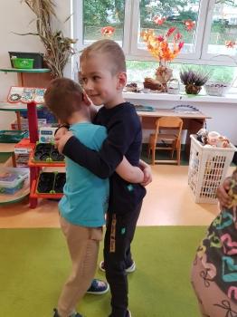 20251010_093743_104841