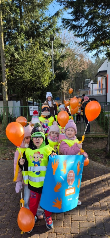 fd33c5e1-4eb2-4ab1-97da-6e096e6c2238