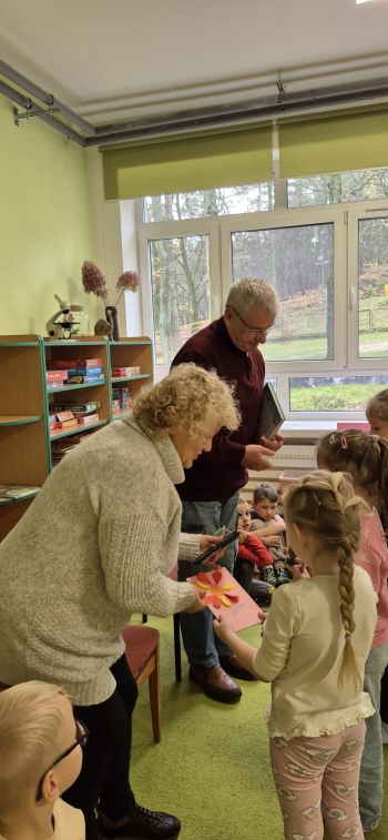 2331ee5c-1eb6-44bf-921c-e9fbb1384d64