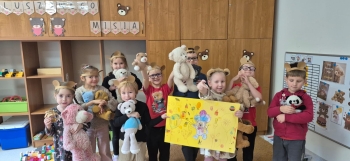 d39cf732-056a-479b-9aac-1b632912bd81