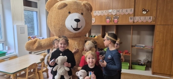 ed6bb7d3-3c2b-4a93-8495-9c5d9b1c77ba