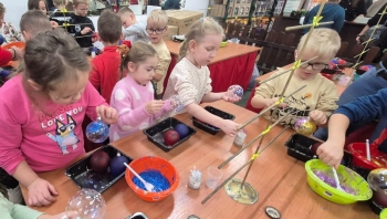 74dcb286-5d04-424c-b2d6-4badba0f14e9