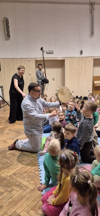 65a3507e-7da6-4650-888a-77d4f8d0a974