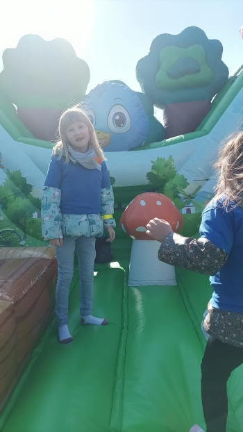 7af4baf9-8e95-4258-842c-3852ca756da0