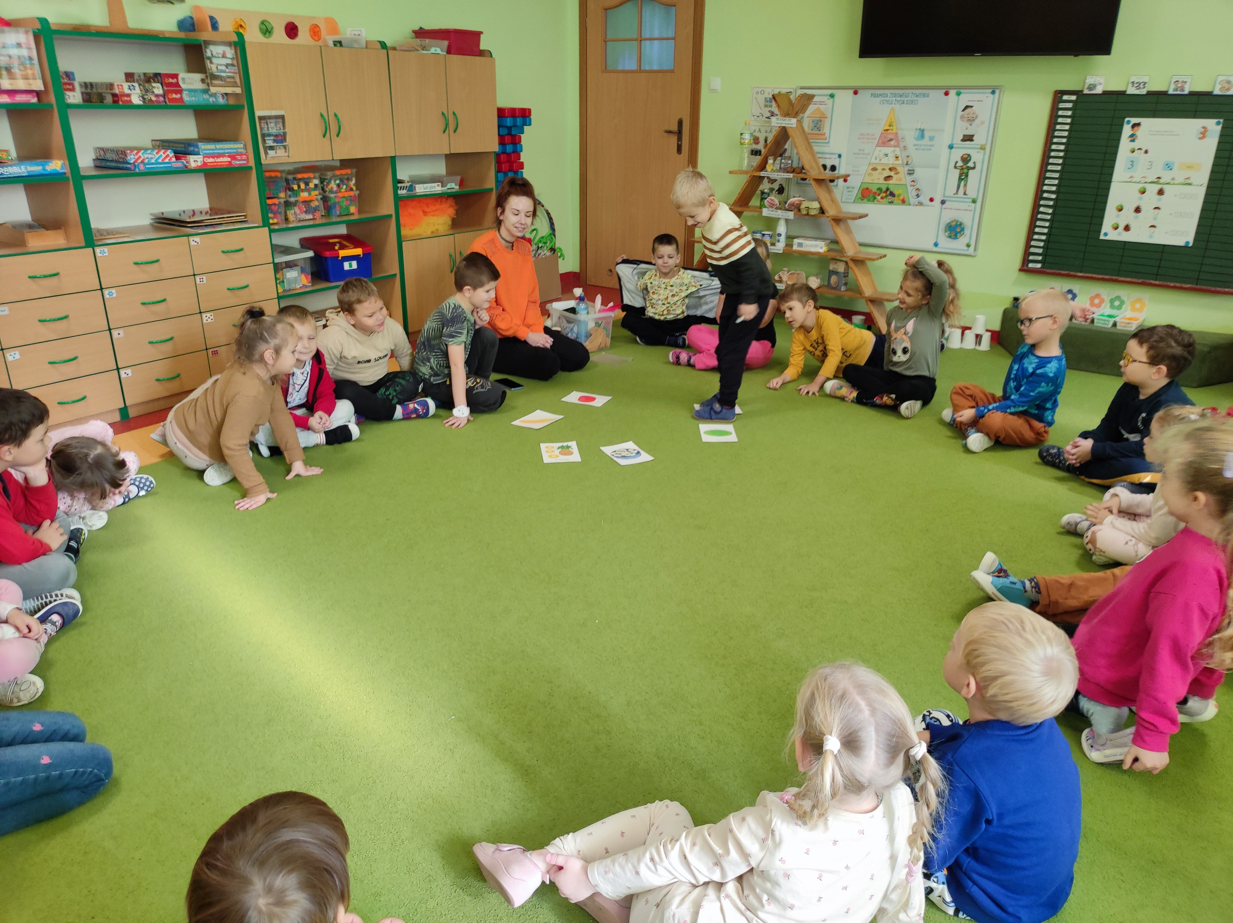 PAŹDZIERNIK Z JĘZYKIEM ANGIELSKIM