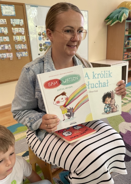 MAMA MAKSYMILIANA CZYTAŁA NAM BAJKI 