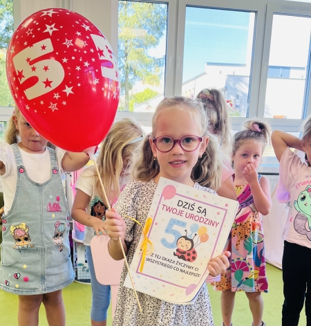 Pierwsze urodzinki w grupie Biedronki. Sto lat Maja! 