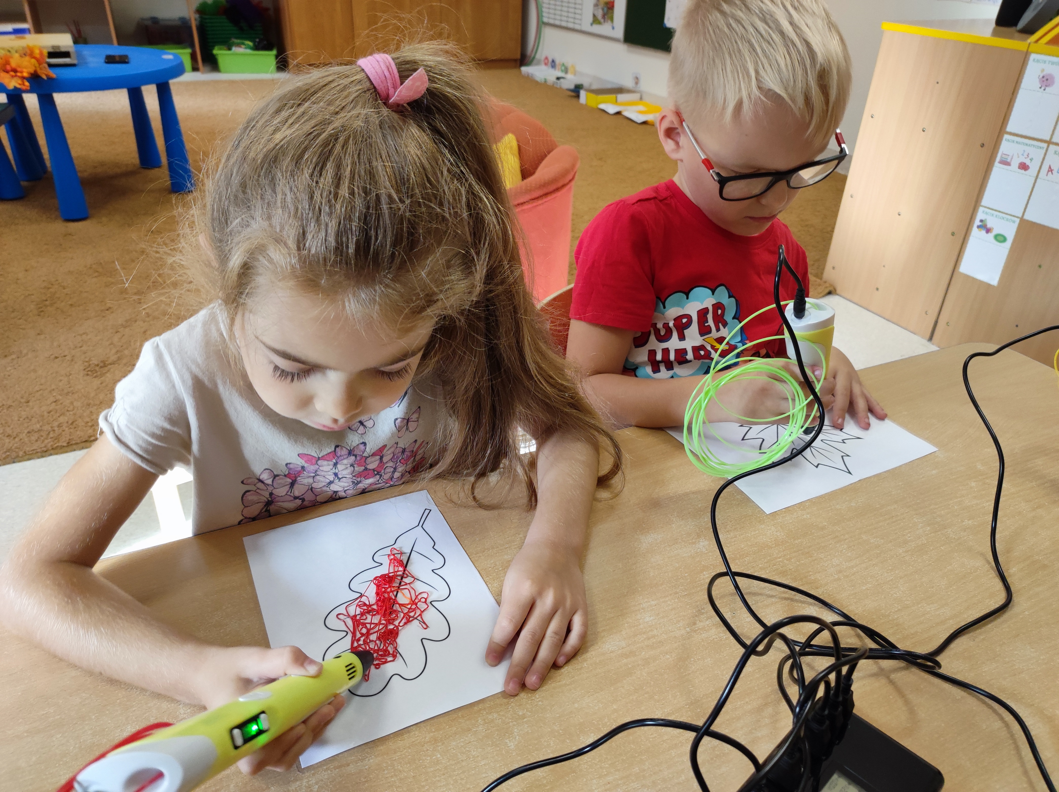 ''JESIENNE LISTKI'' - ZAJĘCIA Z WYKORZYSTANIEM DŁUGOPISÓW 3D