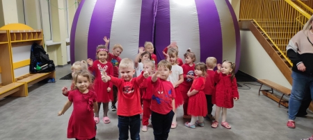 Udział w seansie kina sferycznego ''Polaris-zorza polarna ''