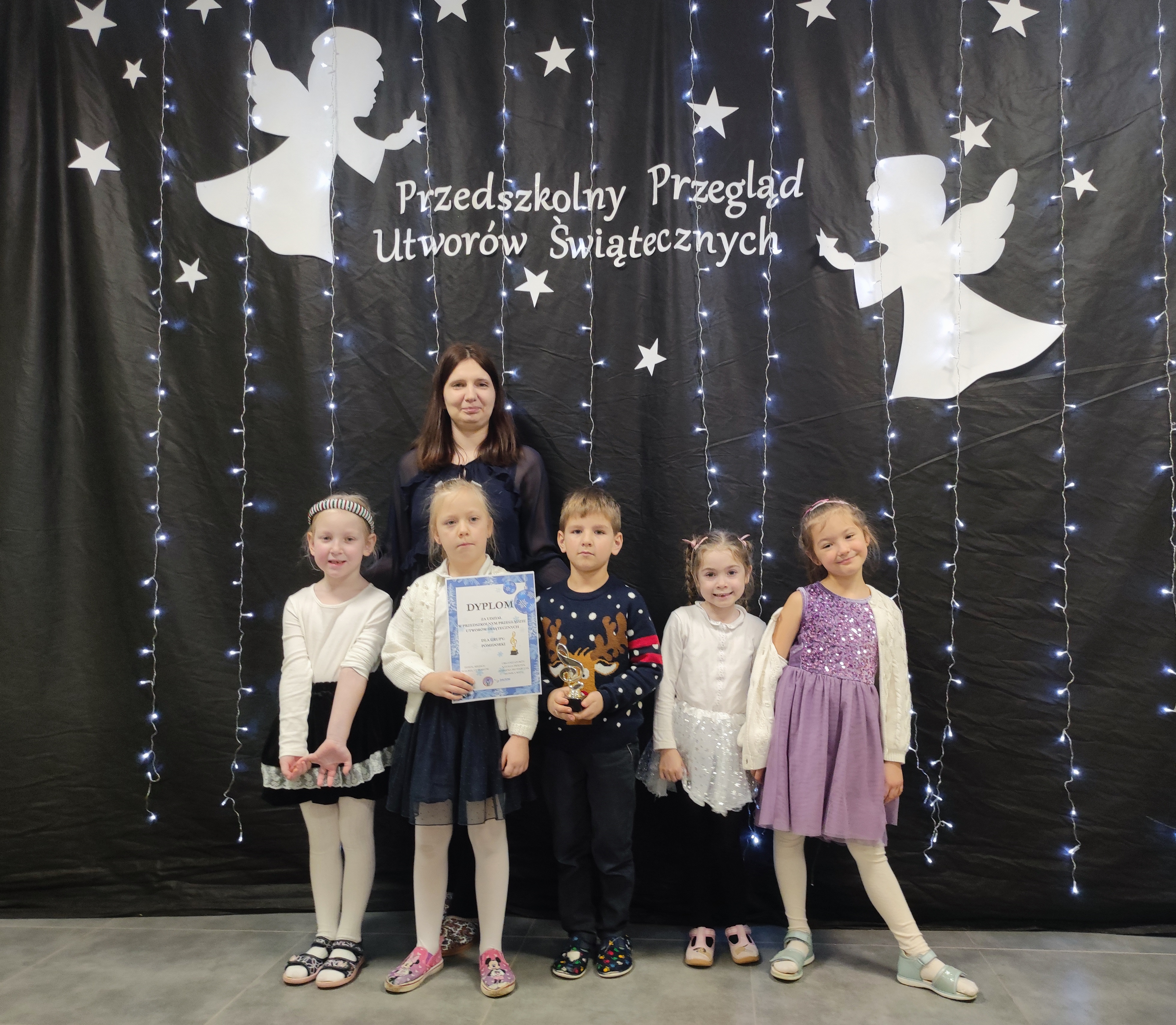 PRZEDSZKOLNY PRZEGLĄD UTWORÓW ŚWIĄTECZNYCH
