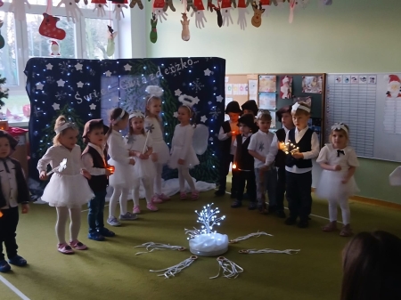 ŚWIĄTECZNE SPOTKANIE Z RODZICAMI 