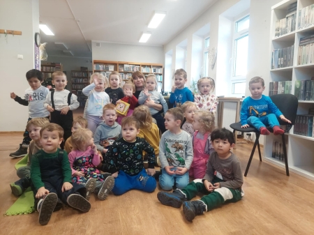 Wizyta w Miejskiej Bibliotece Publicznej w Czarnkowie - ''Tupcio Chrupcio. WIZYT