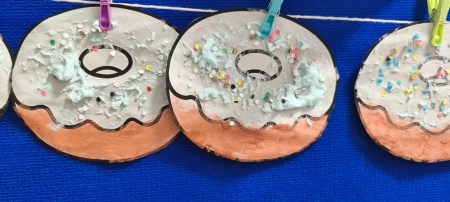 PĄCZKI - zabawa plastyczną.