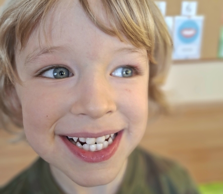 Akademia Aquafresh - nauka prawidłowej higieny jamy ustnej