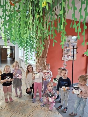 WARSZTATY WIELKANOCNE przygotowane przez Miejską Bibliotekę Publiczną w Czarnkow...