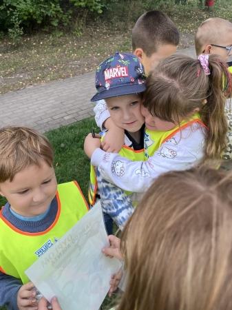 Dzień chłopaka- zabawa terenowa Agenci i Tropiciele.